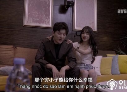 Em gái xinh tình nghiện địt ông bầu để vào showbiz